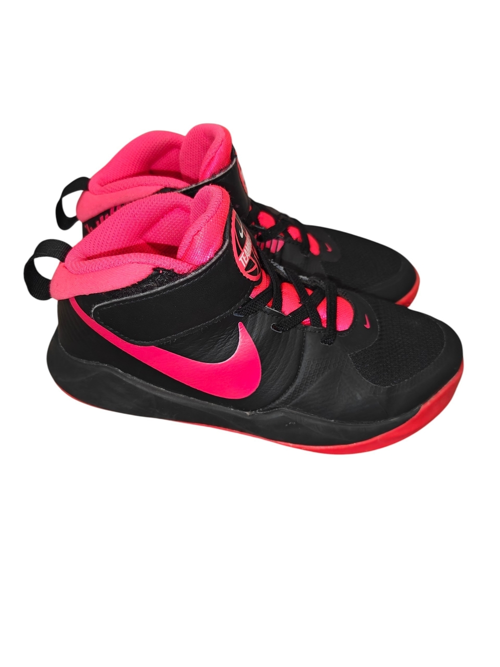 Nike Team Hustle D9 PS 'Black Racer Pink' basketball sneakers 1Y